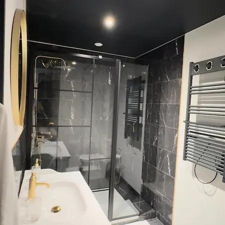 Chic Lescapade A Lägenhet